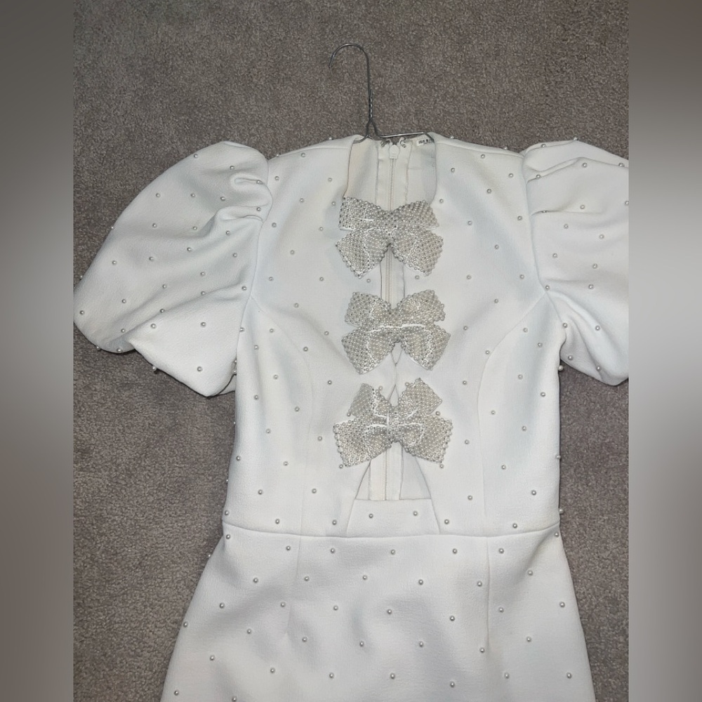 Rebecca Vallance White bow Mini Dress Puff Sleeves pearls bride size 2, 4 stains - Picture 3 of 16